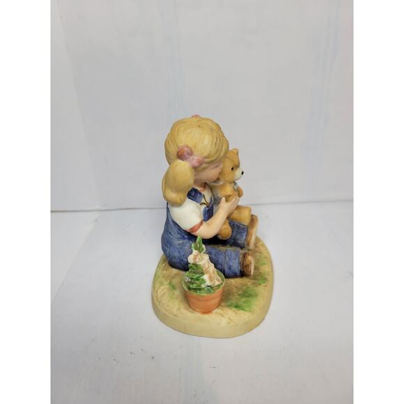 Vintage Denim Days, Homco Figurine 1504  Debbie After Morning Chores - Picture 2 of 6